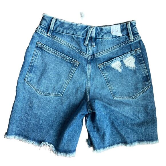 NWT GOOD AMERICAN WOMENS BERMUDA DENIM FRAYED SUMMER SHORTS SIZE 0/25 - Picture 3 of 11